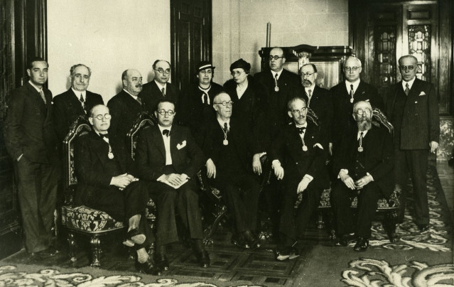 Fotografía del ingreso de Castelao en la RAG.