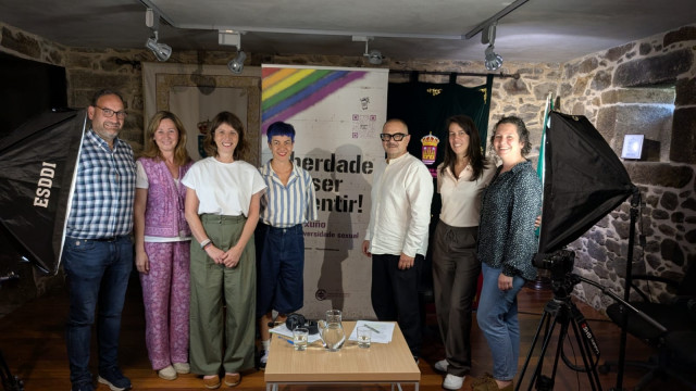 El Museo Terra Do Xallas-Casa Do Pazo Del Ayuntamiento De Santa Comba Acogió Este Miércoles La Última De Las Palestras Que La Diputación De A Coruña Puso En Marcha Con Motivo Del 28 De Junio, Día De La Diversidad Sexual.