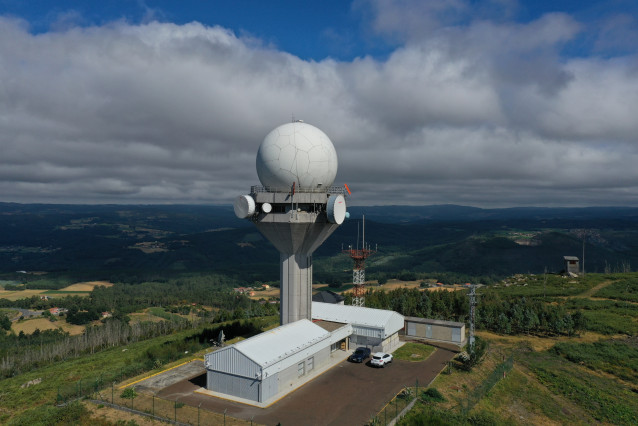 Archivo - Radar instalado por Enaire en Espiñeiras (A Coruña).