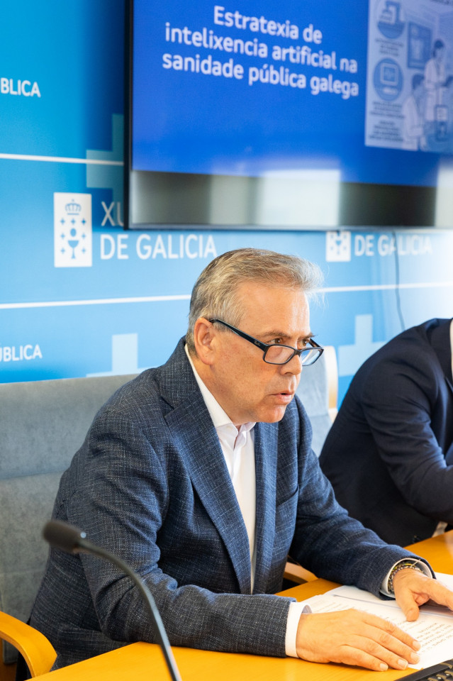 El conselleiro de Sanidade, Antonio Gómez Caamaño, en rueda de prensa.