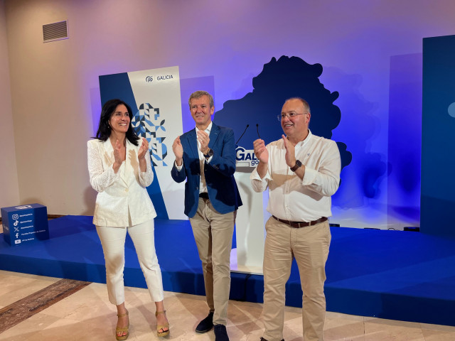 La secretaria xeral del PPdeG, Paula Prado; el presidente de la Xunta, Alfonso Rueda; y el secretario general del PP, Miguel Tellado, este viernes en la junta directiva del PP gallego