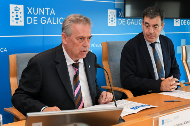 El conselleiro de Sanidade, Antonio Gómez Caamaño, y el conselleiro de Educación, Universidades e FP, Román Rodríguez, a 1 de agosto de 2025.