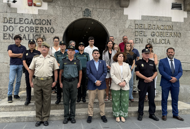 El delegado del Gobierno, Pedro Blanco, en el minuto de silencio celebrado este viernes por la mujer asesinada por su pareja en Navarra, a 1 de agosto de 2025.