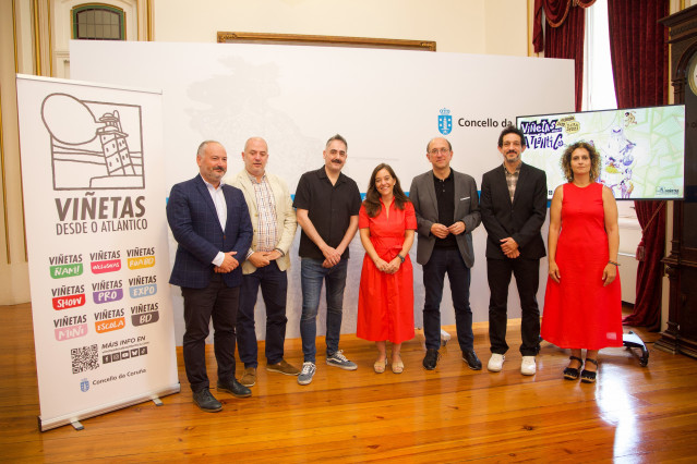 La alcaldesa de A Coruña, Inés Rey, durante la presentación de la décimo octava edición del Salón Internacional del Cómic 'Viñetas desde O Atlántico'