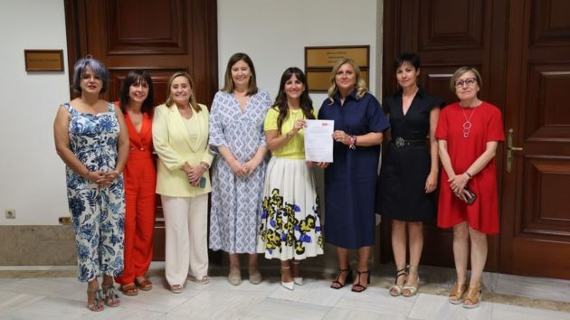 Diputadas de la Comisión de Derechos Sociales y Consumo.