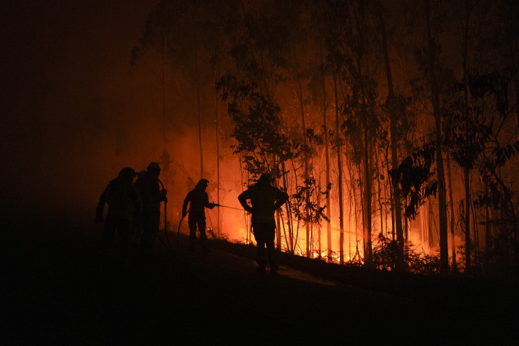 Tres incendios en Ponteceso ya han calcinado 220 hectáreas de monte
