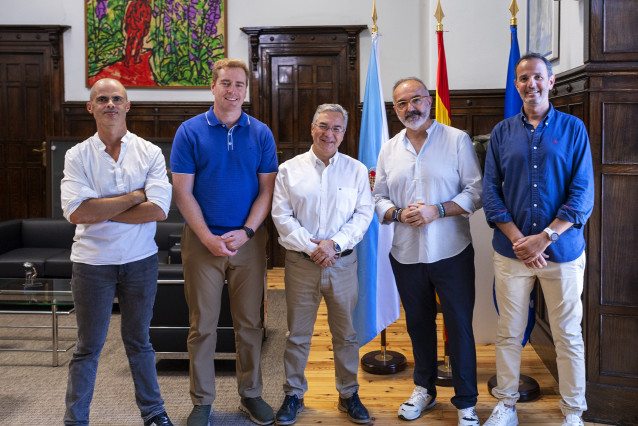 Reunión Luis Menor con la directiva del COB