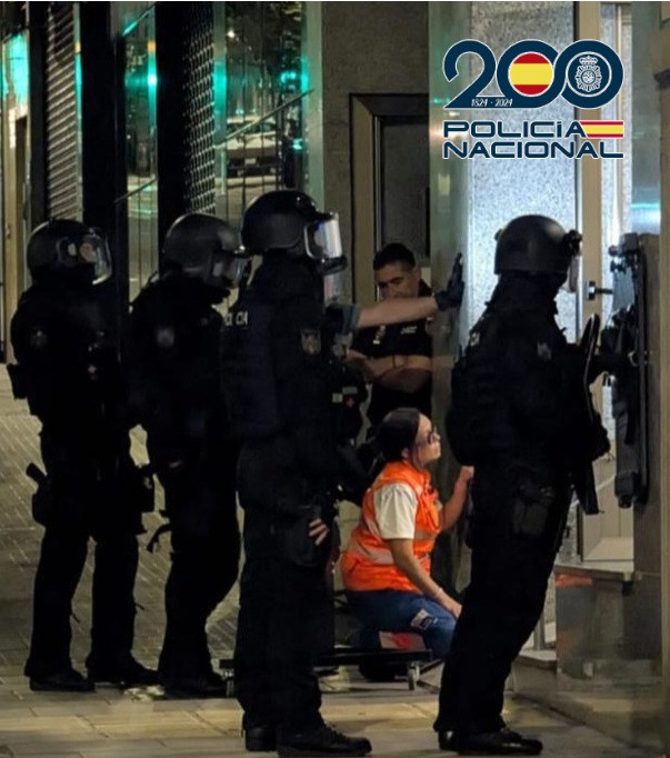 Así salvo la Policía Nacional a un hombre que iba suicidarse de un tiro en A Coruña