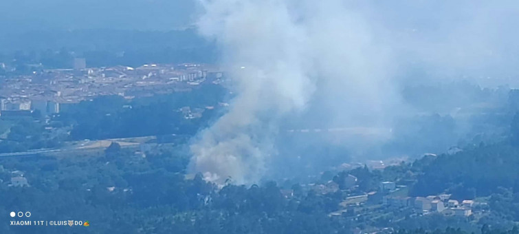 Nuevos incendios en Santiago, Forcarei y O Saviñao, sin controlar el de A Fonsagrada, controlado el de Salceda