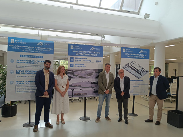 El conselleiro de Educación, Ciencia, Universidades y Formación Profesional, Román Rodríguez, en la presentación del proyecto del nuevo Centro de Supercomputación de Galicia (Cesga)