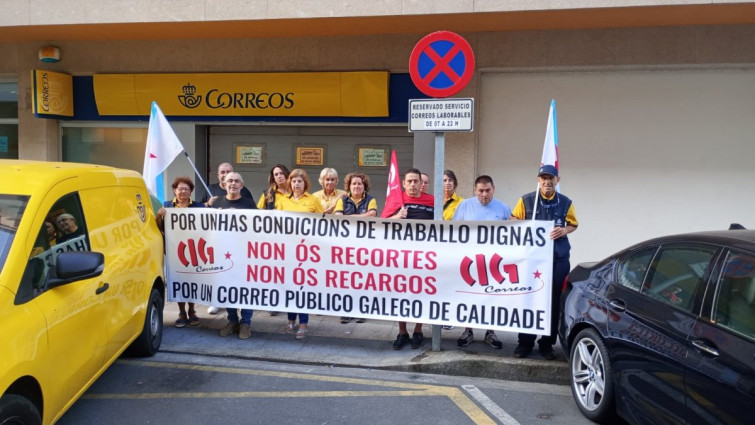 Atrasos en el reparto de Correos en Sanxenxo, que quintuplica población pero tiene menos carteros