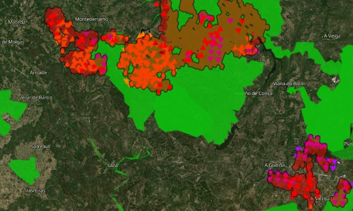 En verde las u00e1reas protegidas, en verde mu00e1s claro el Parque Natural de O Invernadoiro, en rojo el u00e1rea quemada en los u00faltimos siete du00edas