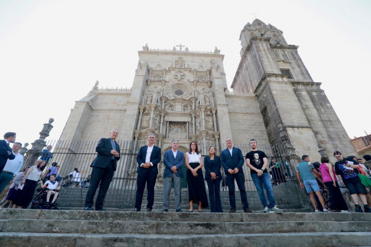 Santa María La Mayor luce su fachada restaurada a tiempo de La Peregrina de Pontevedra