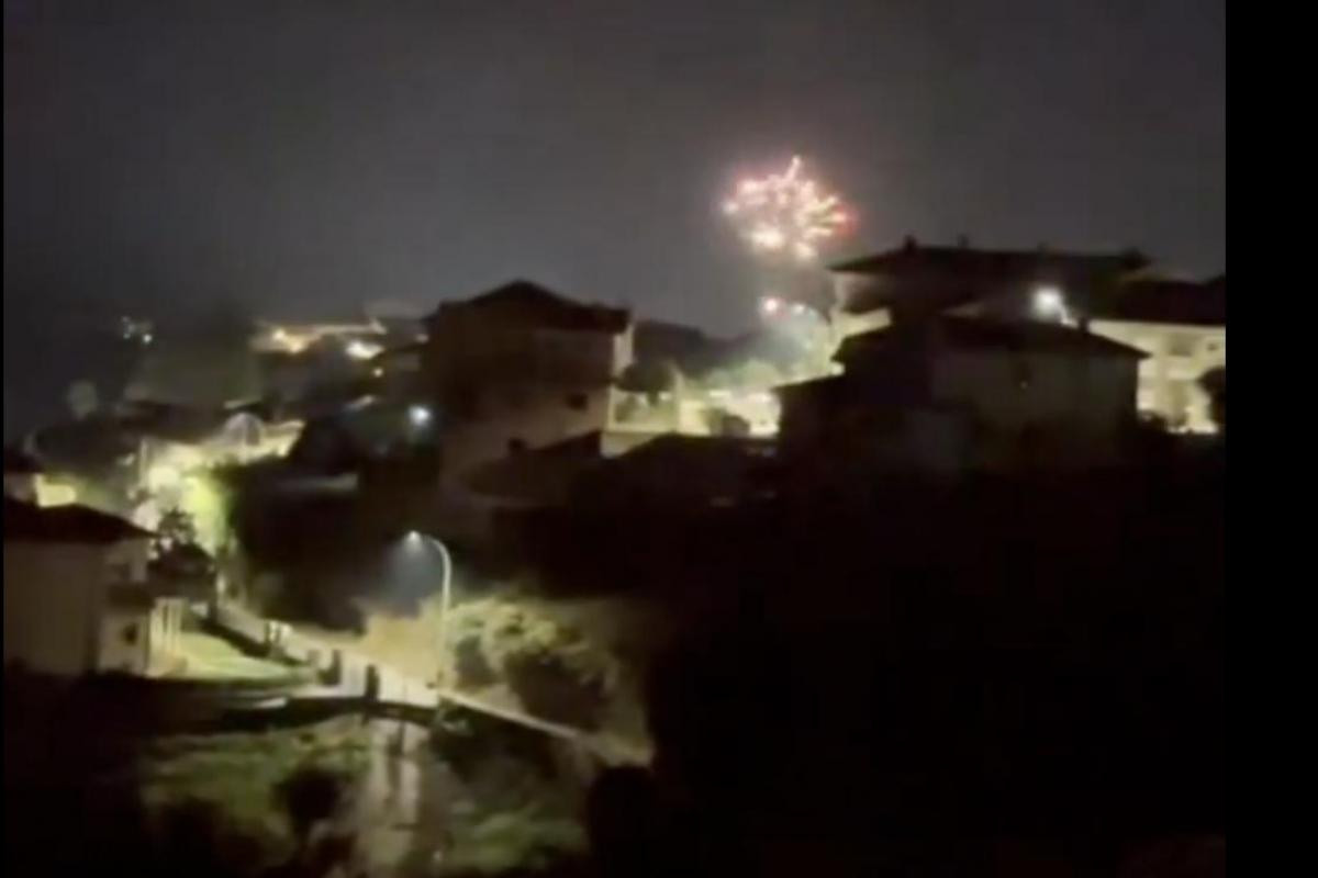 Espectaculo de fuegos artificiales en jaraiz de la vera caceres