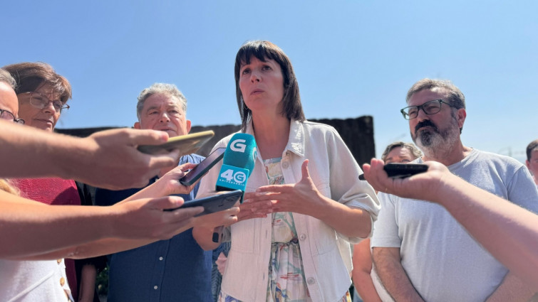 Pontón sobre Evencio Ferrero, alcalde de Carballo: 