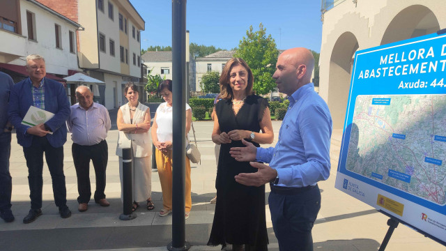 La conselleira de Medio Ambiente e Cambio Climático, Ángeles Vázquez, en el municipio lucense de Begonte.