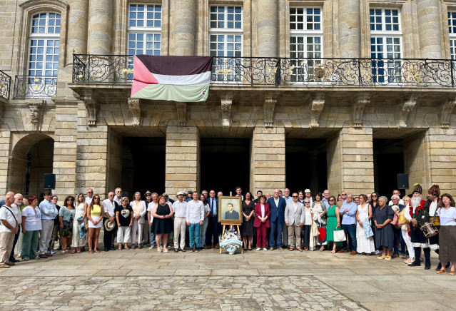La alcaldesa de Santiago reivindica que 