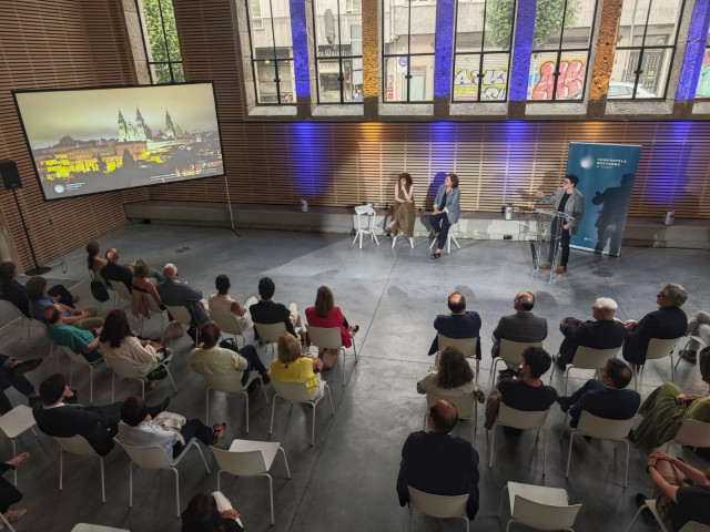 Presentación del Concurso Internacional de Iluminación Ornamental e Artística del entorno monumental de la Catedral de Santiago.