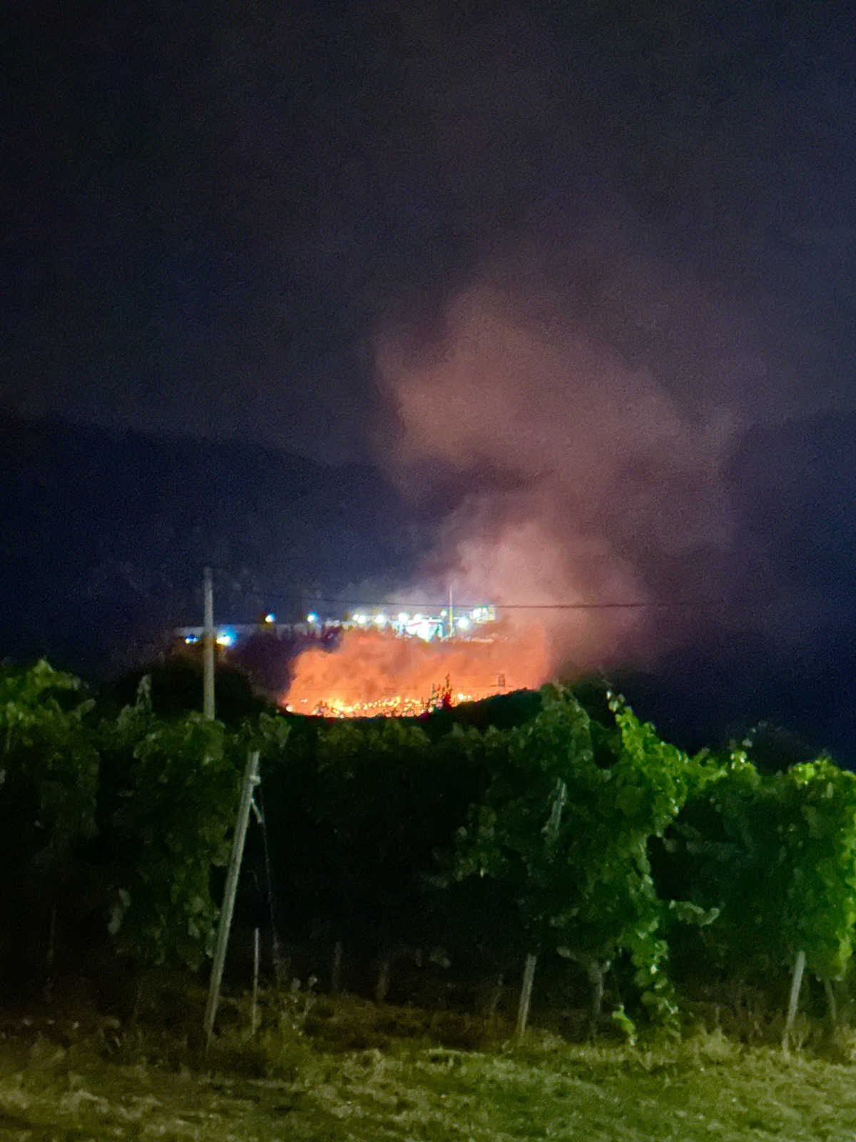 VERTEDERO A RUu0301A DE VALDEORRAS NOCHE 24 25 DE ADOSTO (FOTO CEDIDA)