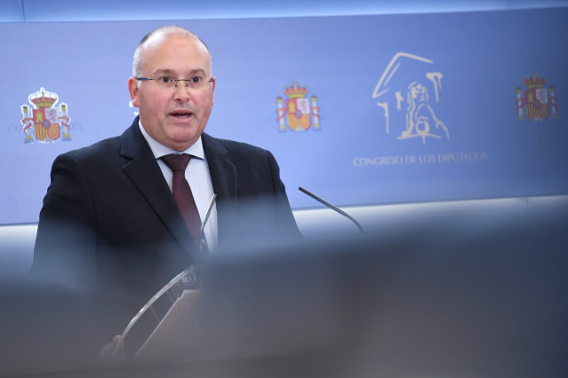 Archivo - El portavoz del PP en el Congreso, Miguel Tellado, durante una rueda de prensa.