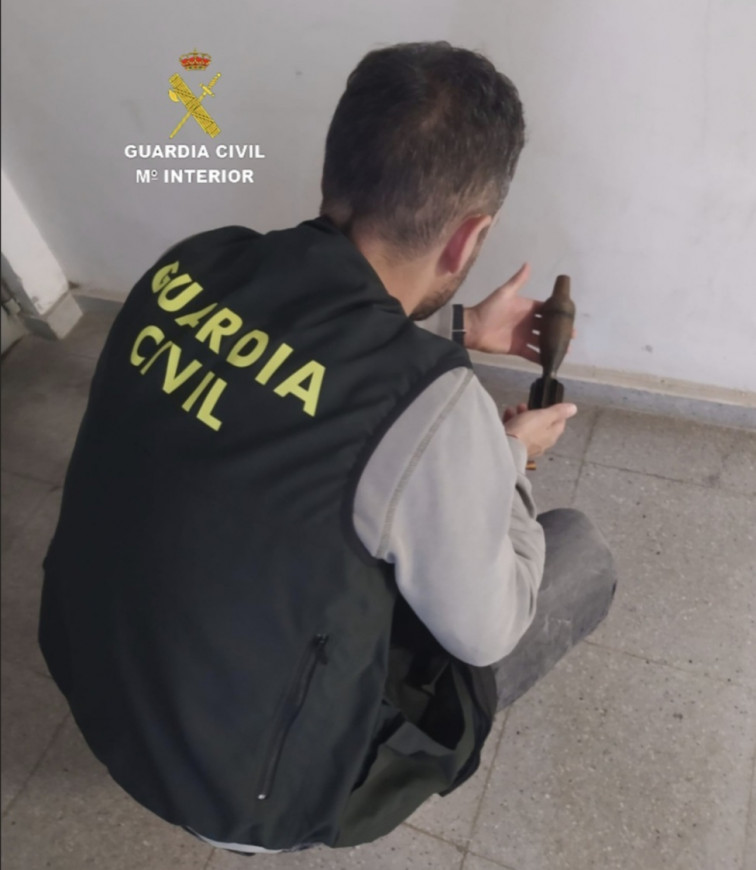 Encuentran una granada de la Guerra Civil española oculta en un domicilio de A Estrada