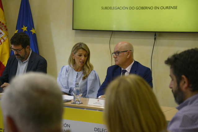 La vicepresidenta segunda y ministra de Trabajo y Economía Social, Yolanda Díaz, durante su reunión con representantes sindicales, en la Subdelegación del Gobierno en Ourense.