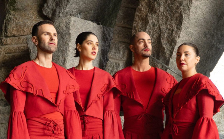 Danza con Fran Sieira, Alba Tarrío y Mondra para presentar el festival de Teatro FIOT 2025