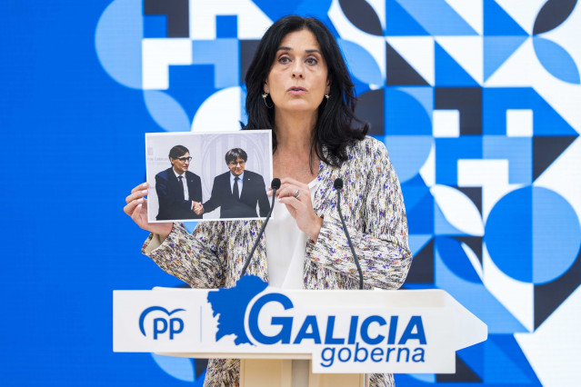 Prado, en una rueda de prensa en Santiago.