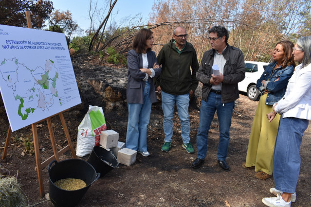 La conselleira de Medio Ambiente e Cambio Climático, Ángeles Vázquez, presentó en Beade las actuaciones previstas en las áreas afectadas por los incendios.