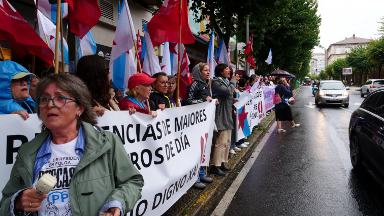 Trabajadoras de residencias y personal del SAF se manifiesta exigiendo mejoras laborales y 