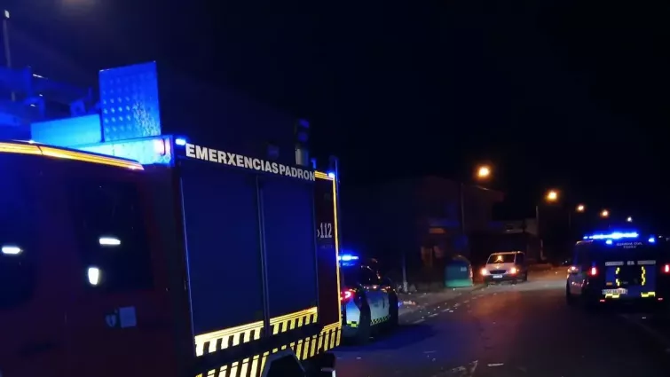 Cuatro heridos por un autobús cerca de la discoteca Chanteclair en Pontecesures