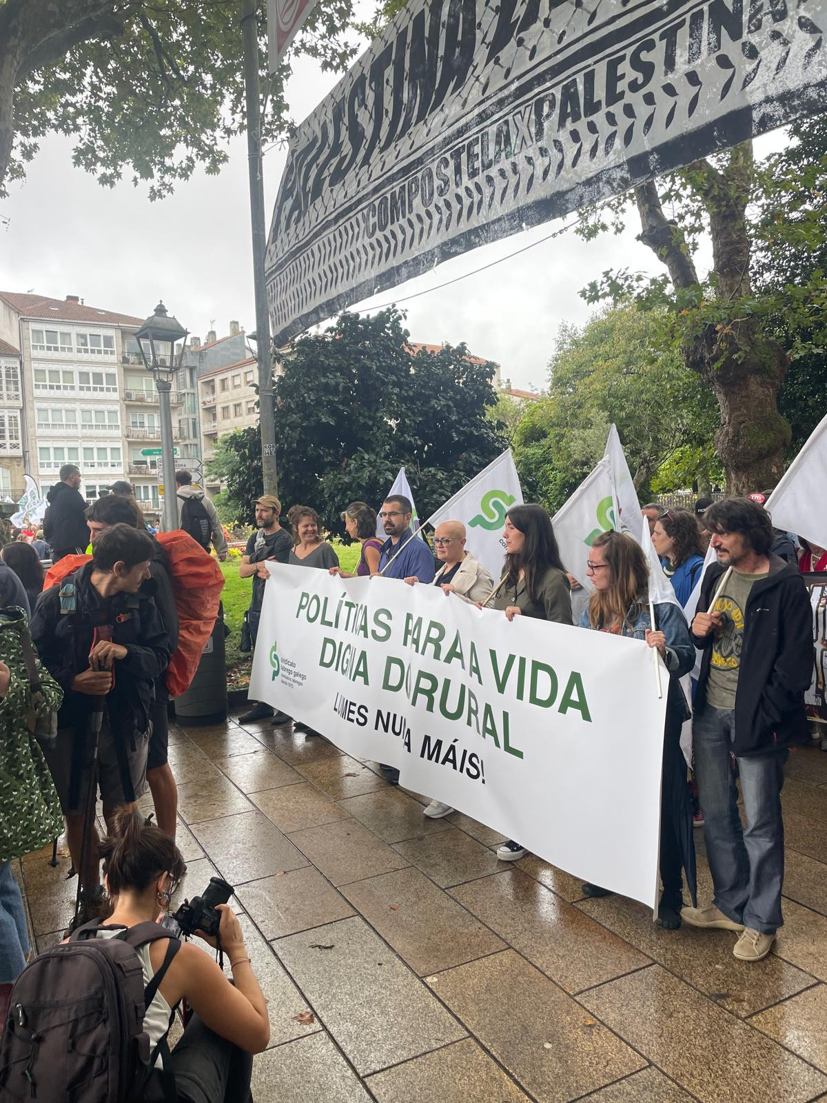 Sindicato Labrego Galego en la manifestaciu00f3n contra los incendios en Santiago de Compostela