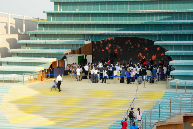 Archivo - Imágenes de visitantes y distintos pabellones de la exposición Universal Osaka 2025. A1 de agosto en Osaka (Japón).