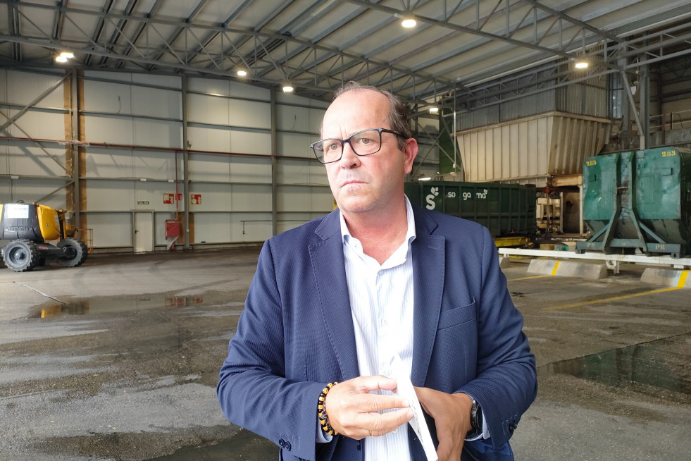 El presidente de Sogama, Javier Dominguez Lino, en la planta de transferencia de residuos de Guixar, en Vigo, a 15 de septiembre de 2025.