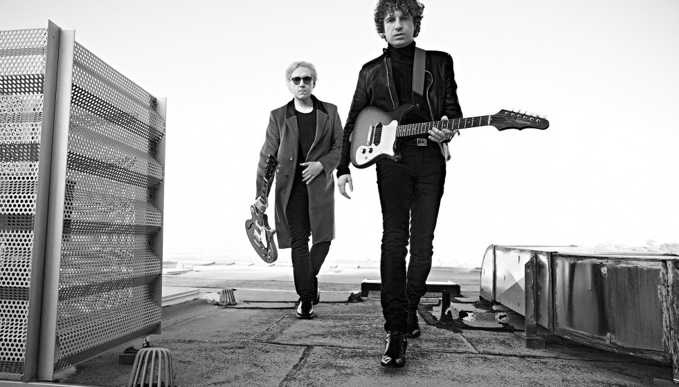 The Kooks en una imagen promocional.