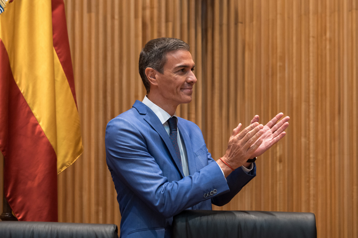 El presidente del Gobierno, Pedro Sánchez, preside  la reunión interparlamentaria del Grupo Socialista (Congreso, Senado y Parlamento Europeo) en la Sala Ernest Lluch del Congreso, a 15 de septiembr