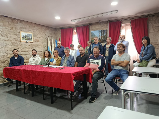 Miembros de la Plataforma en Defensa da Ría de Arousa.