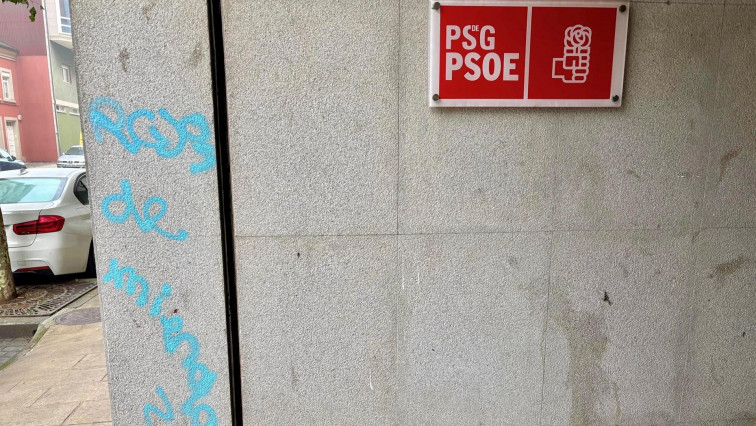 El PSdeG responde a la pintada de 'Rojos de mierda' en su sede de Lugo: 