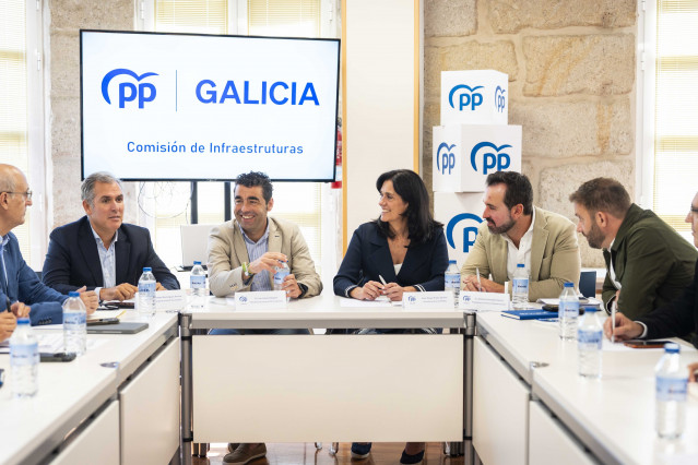 Reunión de la Comisión de infraestructuras del PPdeG