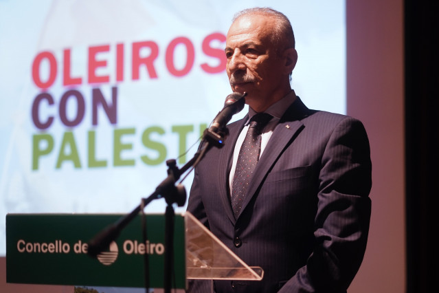 El embajador de Palestina en España, Husni Abdel Wahed, participa en un acto público en A Fábrica, a 19 de septiembre de 2025, en Perillo, Oleiros, A Coruña, Galicia (España).