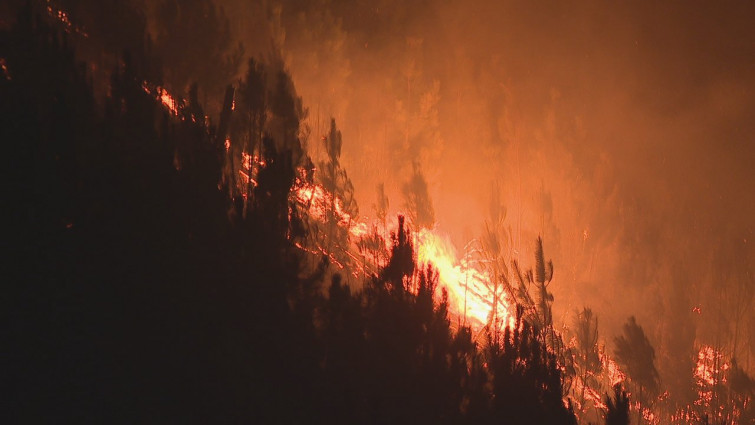 Tres incendios activos en Galicia: A Fonsagrada, O Bolo y Pantón, donde está desplegada la UME