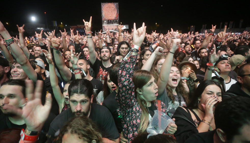 Archivo - Ambiente durante la actuación de la banda Bullet for my Valentine en Resurrection Fest, a 29 de junio de 2022, en Viveiro, Lugo, Galicia.