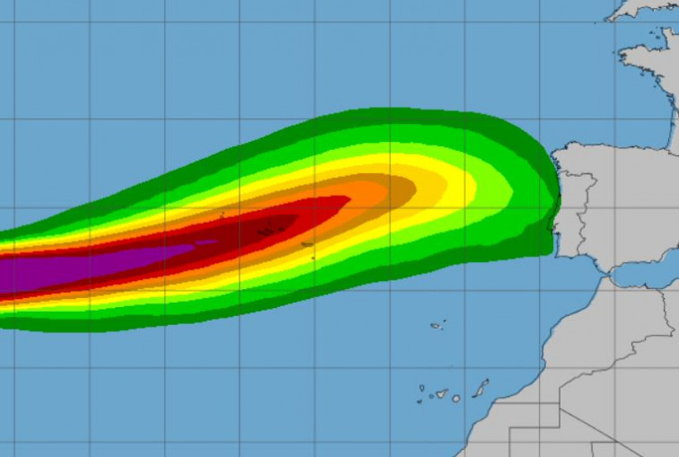 El huracán Gabrielle impactará degradado en Galicia con lluvia, viento y mar revuelto
