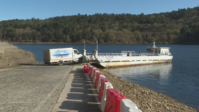 La barcaza de Portodemouros estará inoperativa un mes por las necesarias tareas de mantenimiento