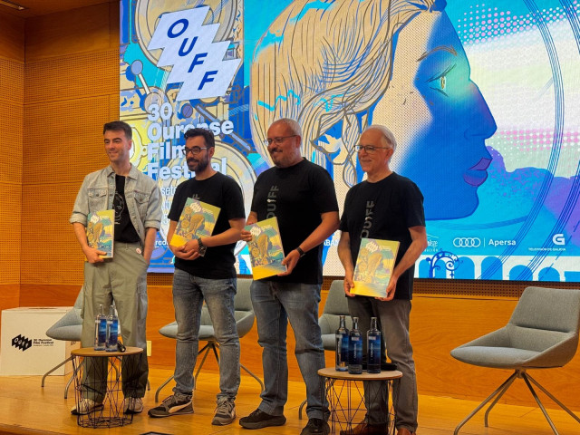 El programador del OUFF, Alberto González, su director, Óscar Doviso, su asesor, César Silva, y el vicepresidente segundo de la Diputación de Ourense, César Fernández, presentan la programación del festival que arranca el 26 de septiembre