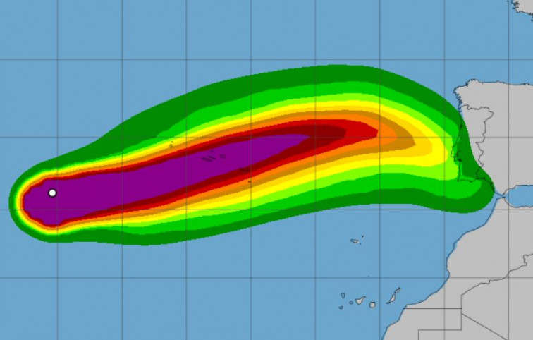 El huracán Gabrielle torcerá y perderá fuerza por lo que Galicia podría librarse