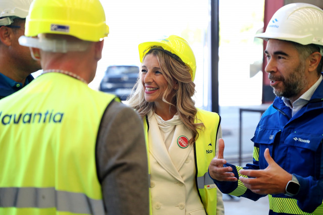 La vicepresidenta segunda del Gobierno y ministra de Trabajo y Economía Social, Yolanda Díaz, visita las instalaciones de Navantia en Ferrolterra, a 25 de septiembre de 2025, en Ferrol, A Coruña, Galicia (España). Yolanda Díaz se reúne tanto con la direcc