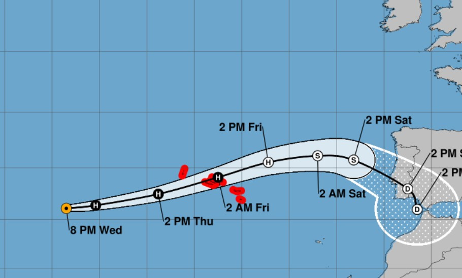 El camino seguido por Gabrielle en el Atlu00e1ntico que perdiu00f3 su condiciu00f3n de huracu00e1n tras pasar por Azores