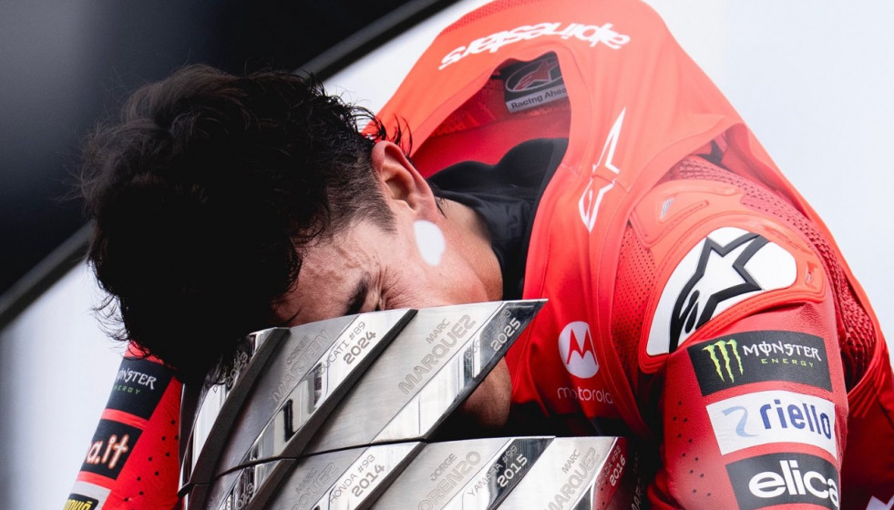 Mar Marquez celebra su título mundial en Japón en una foto de su Twitter