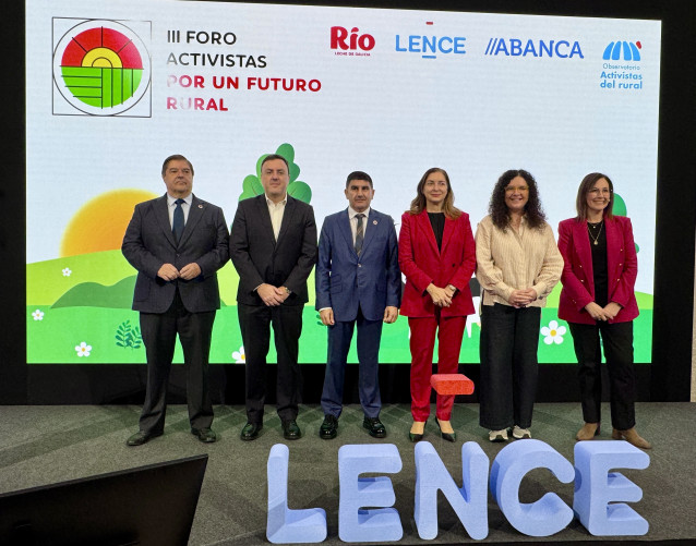 El delegado del Gobierno en Galicia, Pedro Blanco, entre otros, en la apertura del III Foro Activistas por un Futuro Rural, en Espacio Avenida, en A Coruña.